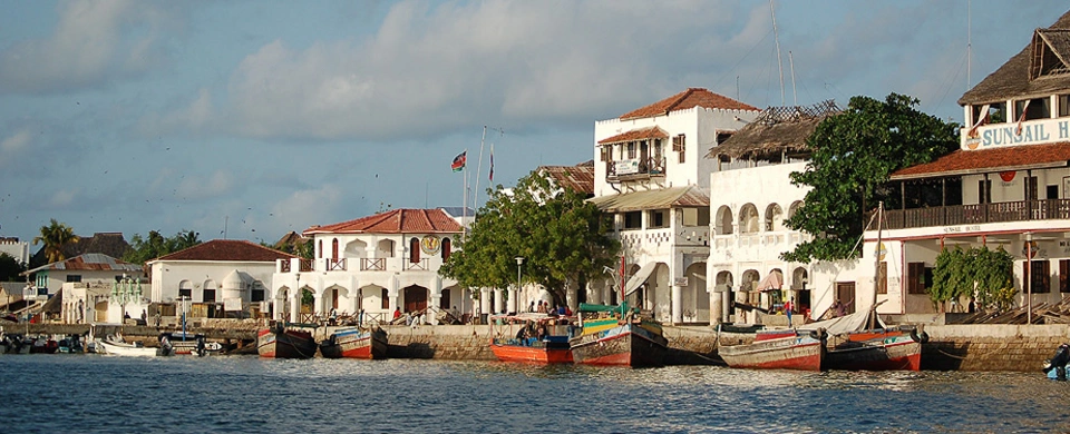Discover Mombasa By Night photo 4