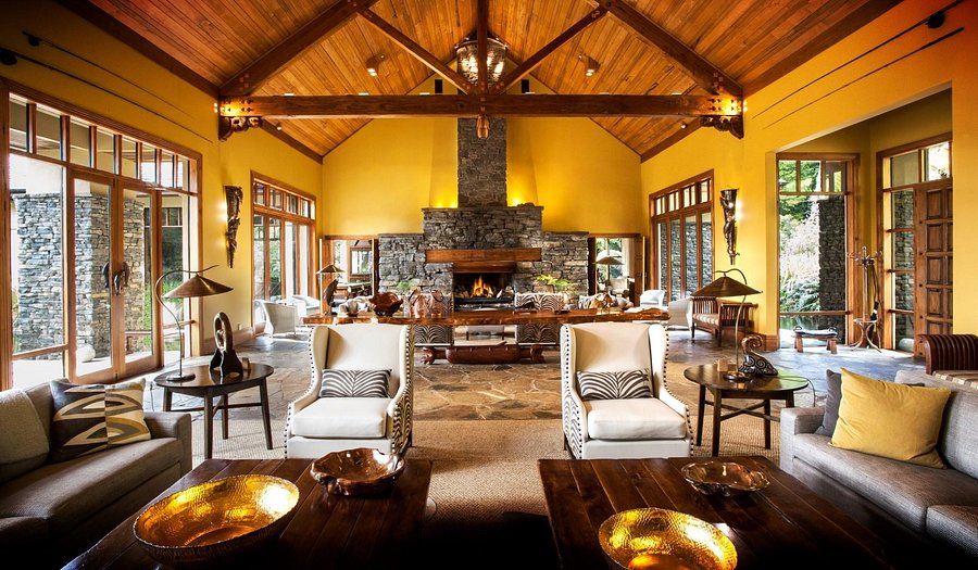 Treetop Lodge image 1