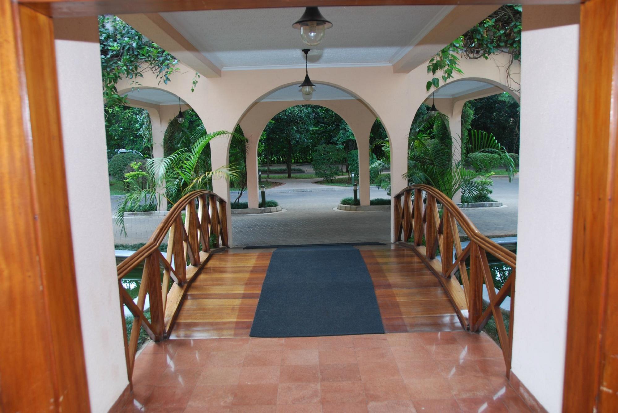 House of Waine image 2