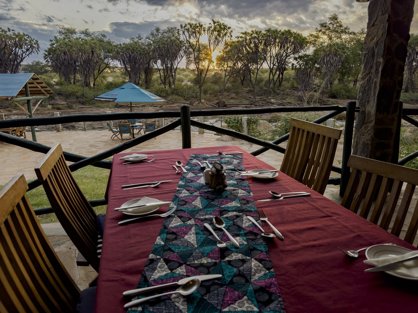 Man Eaters Camp image 3