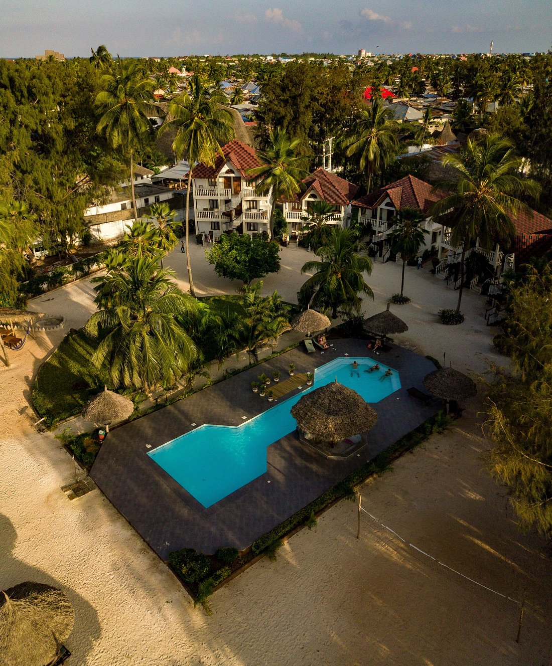 Smiles Beach Hotel image 2