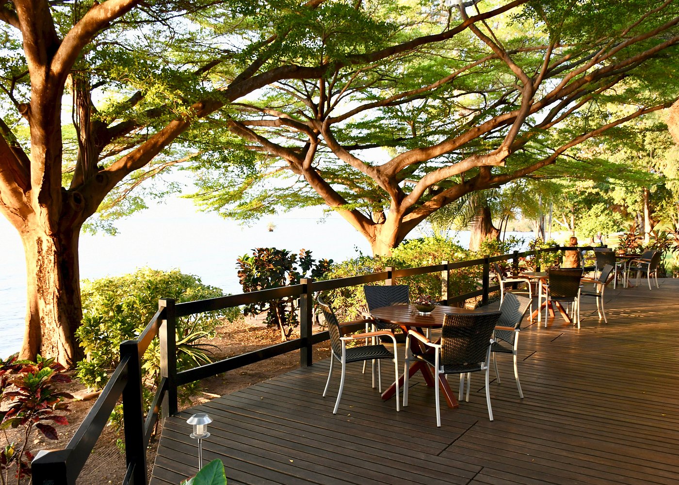 Speke Bay Lodge